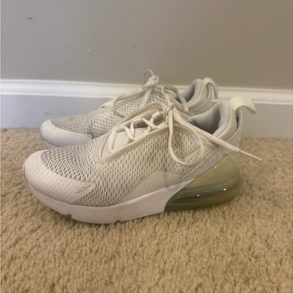 Nike Kids Sneakers in White and Cream